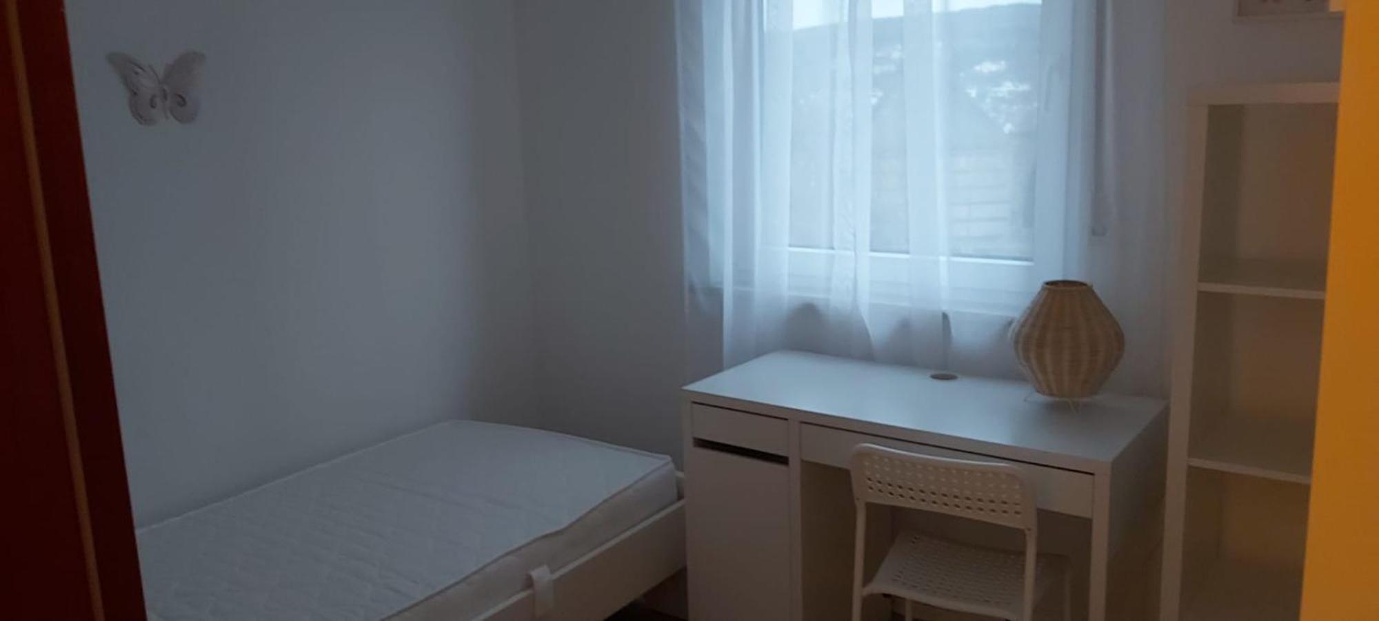 Megena Daire Mayen Dış mekan fotoğraf